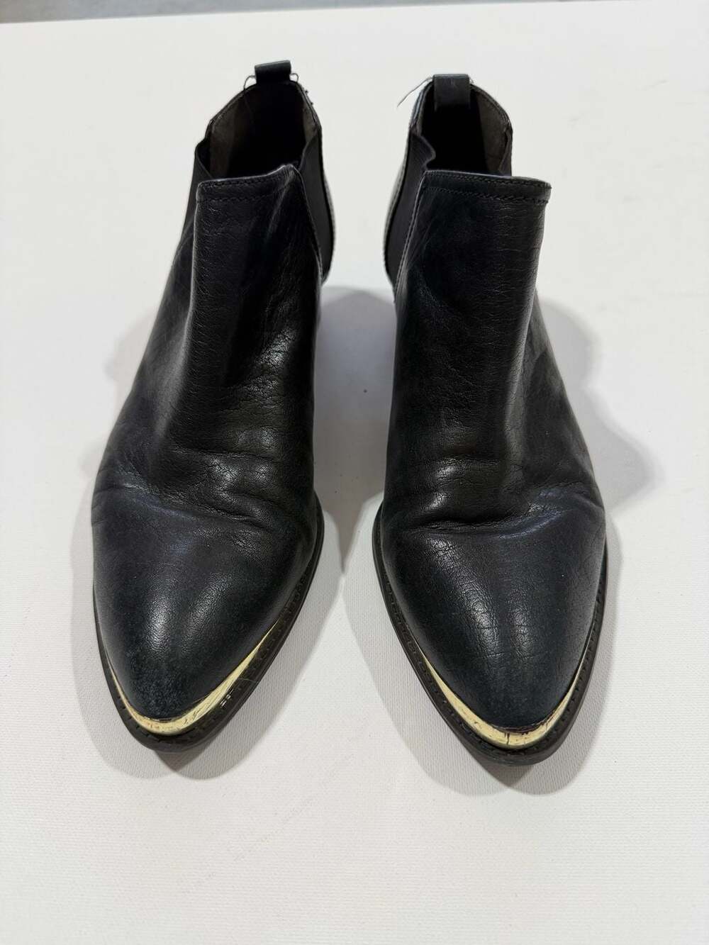 Enzo Angiolini Austan Size 10M Black Leather Gold Toe Booties